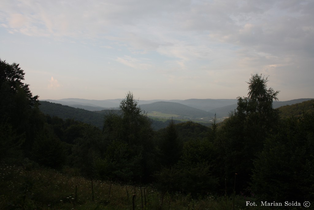 06:27 Widok z Łysej Góry na zachód - dziś w planie Pasmo Magurskie