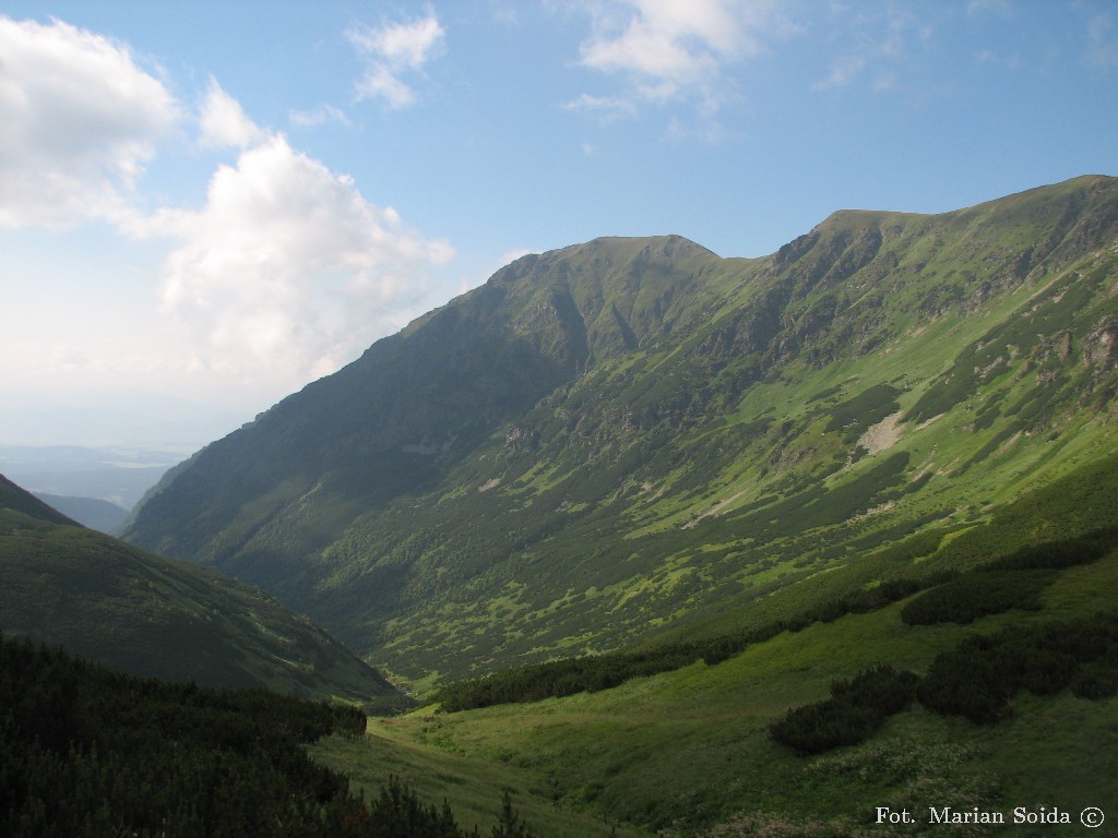 Szeroki Upłaz i Dolina Kamienista spod Pyszniańskiej Przełęczy