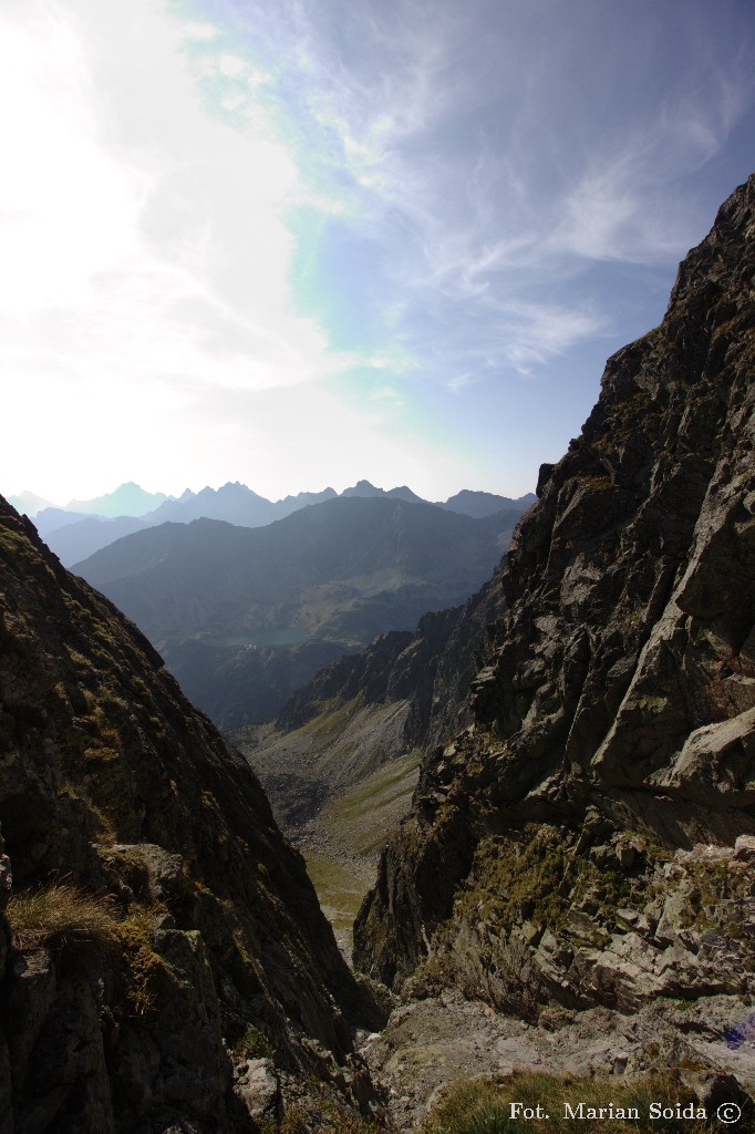 Widok w Buczynową Dolinkę z Granackiej Przełęczy