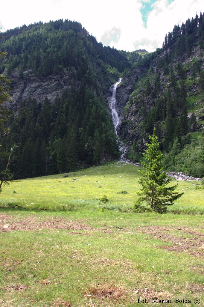 Jeden z licznych wodospadów w Dolinie Seebach