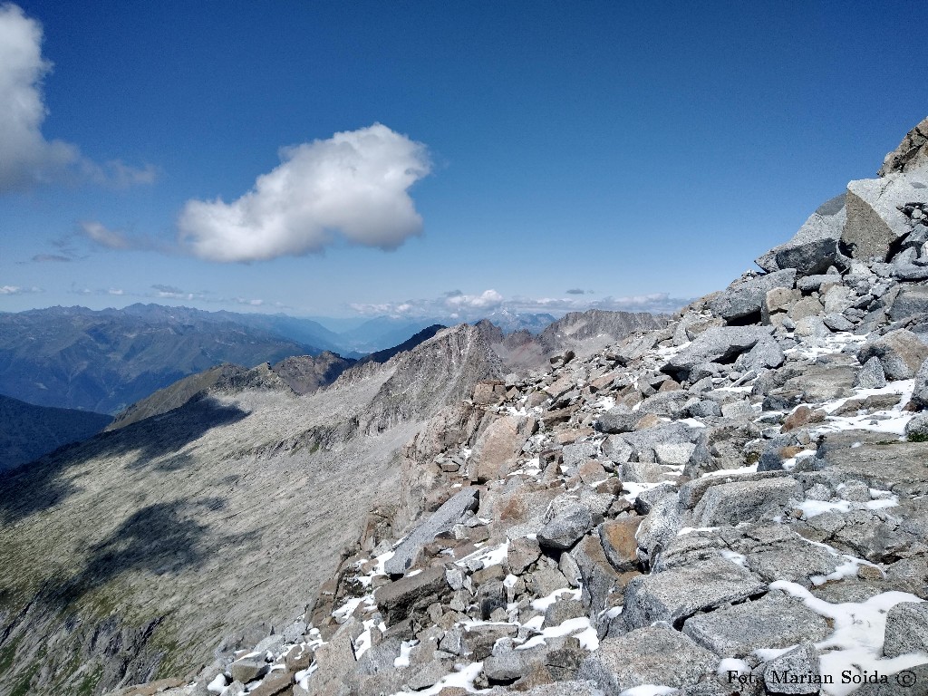 Widok na zachód w kierunku Berniny z Passo Adamello