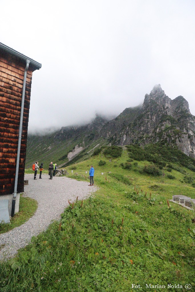 Poranek pod Hofpgürlhütte