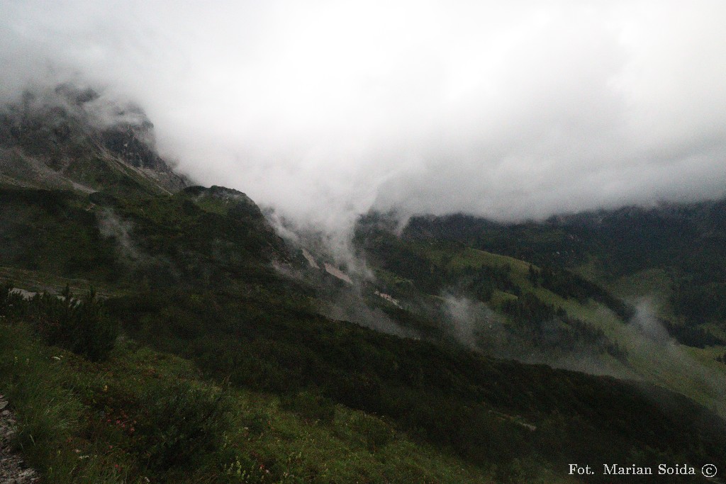 Dalej odbijamy w trawers Steiglkogel i Kramerkogel