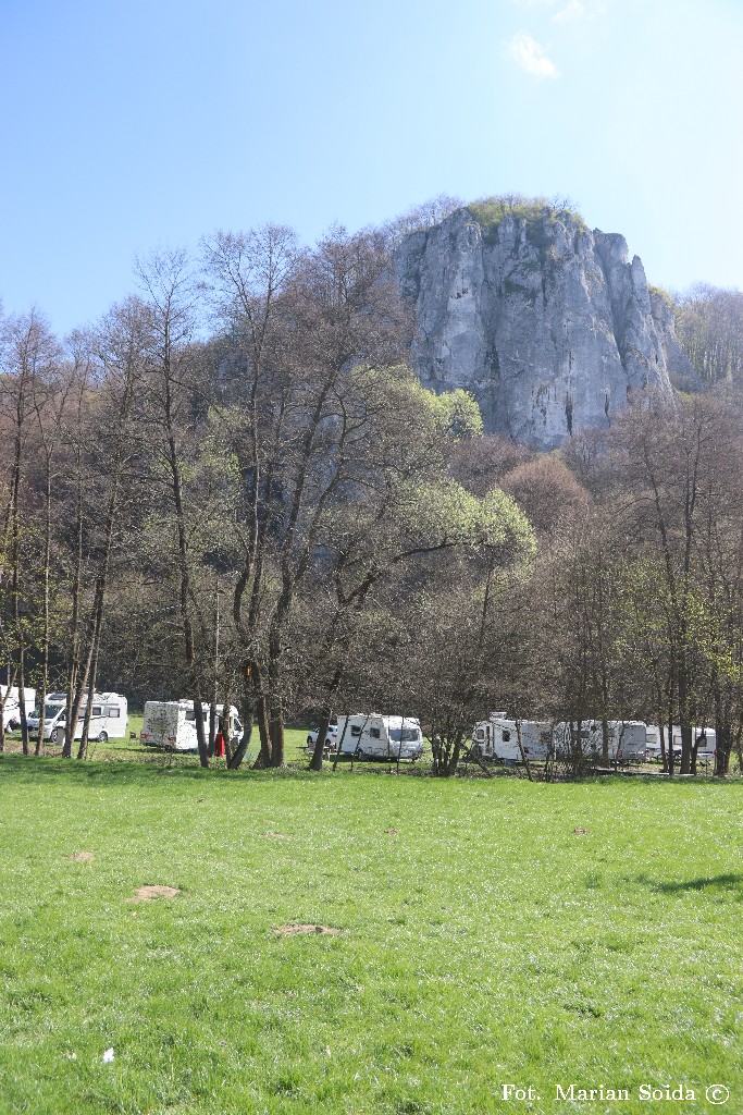 Grodzisko z pola namiotowego w dolinie