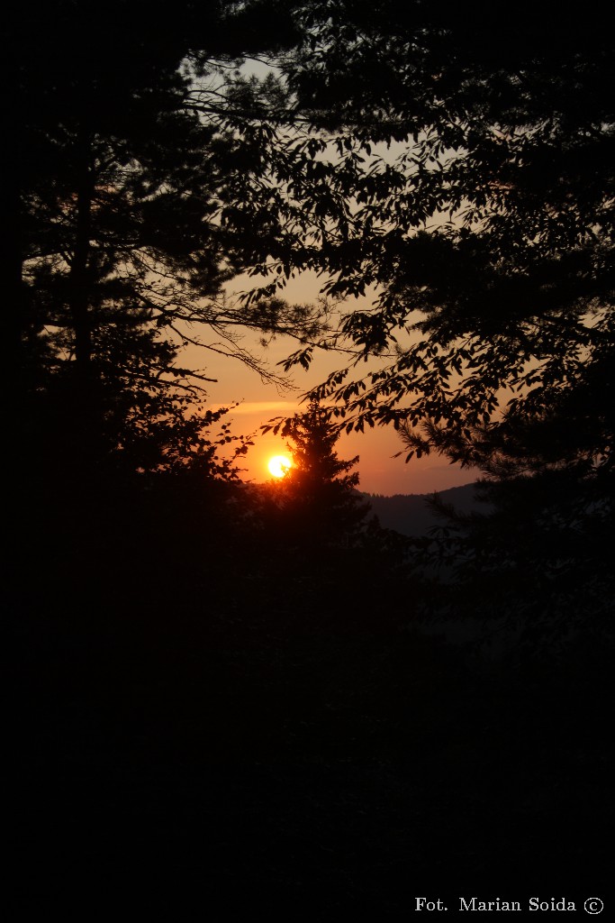 19:30 Zachód Słońca z bacówki