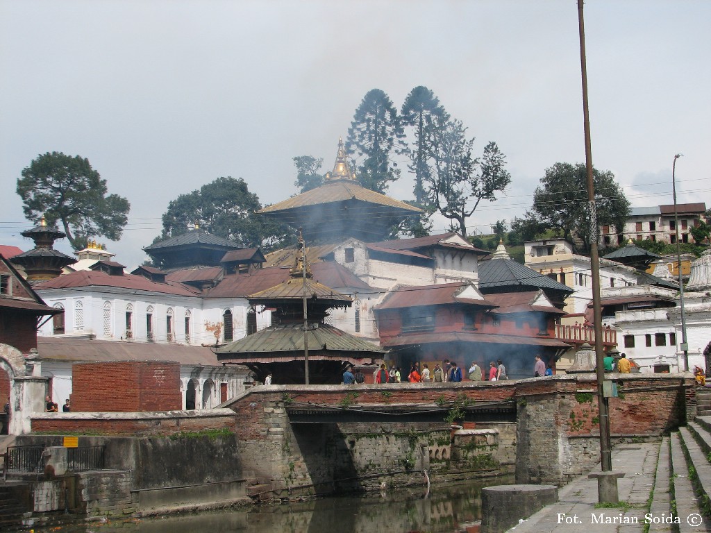 Widok na świątynię Pashupatinath