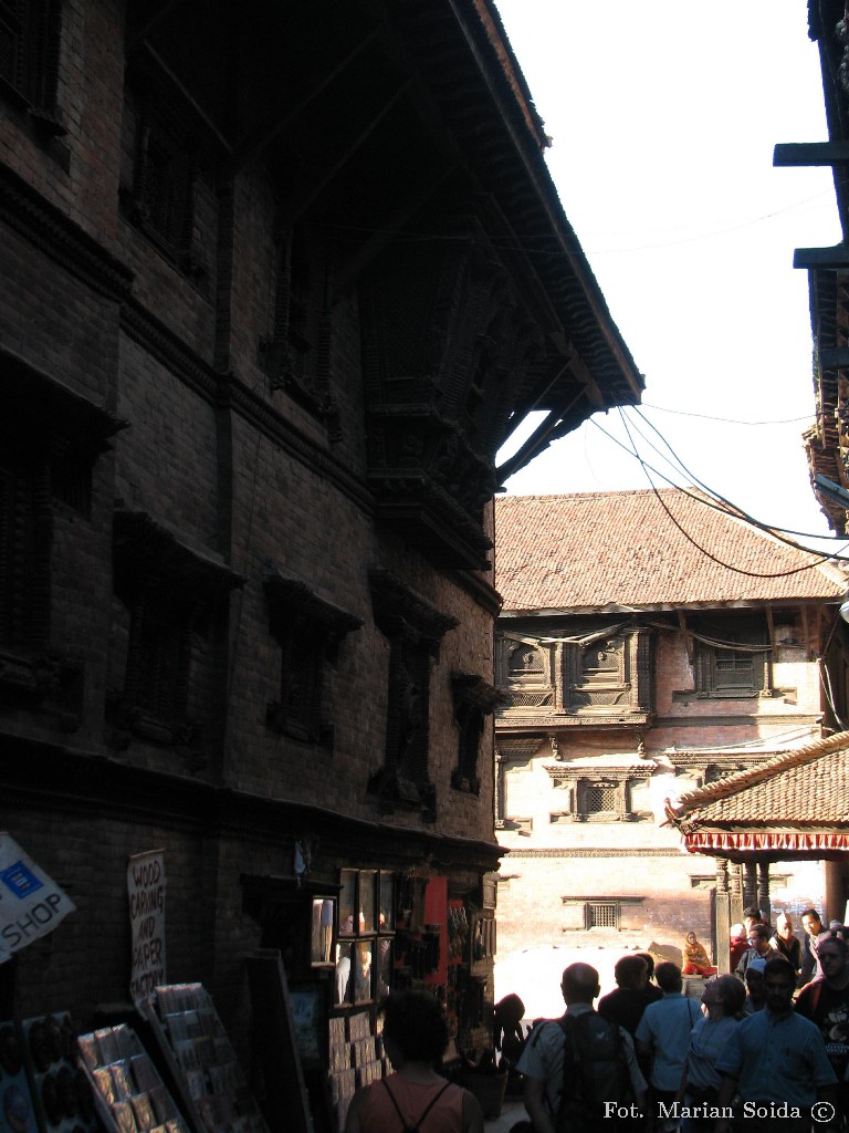 Fragment starej zabudowy obok Dattatraya Square