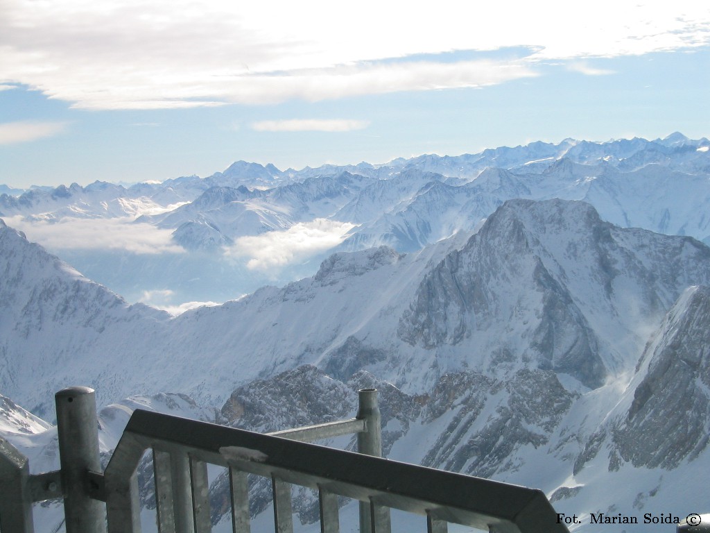 Widok ze szczytu Zugspitze