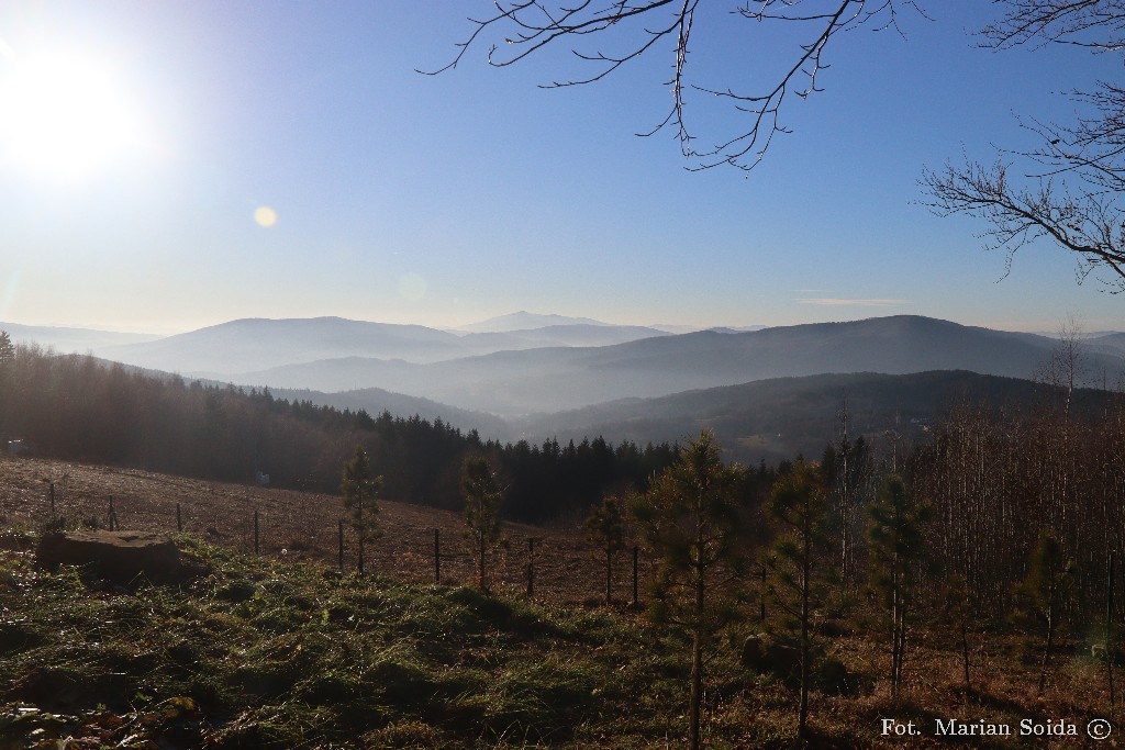 Widok z Kudłaczy na Beskid Średni i Babią Górę
