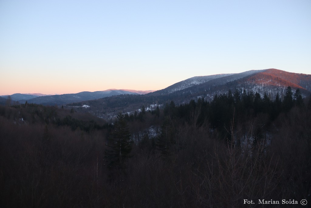 ... a po prawej masyw Hyrlatej