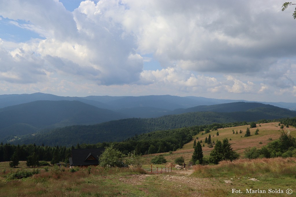 Polana Stumorgowa z Gorcami w tle