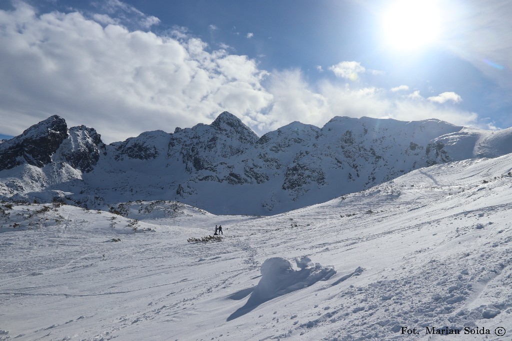 Kościelec, Świnica, Skrajna i Pośrednia Turnia z podejścia
