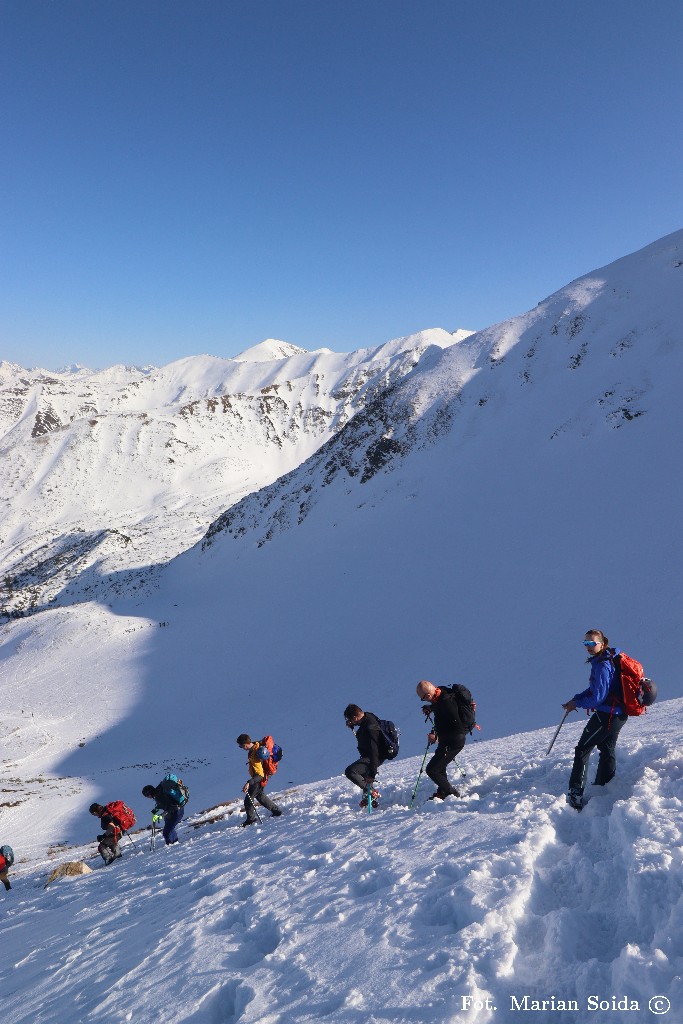 Zejście do Doliny Chochołowskiej Wyżniej z Zawracia