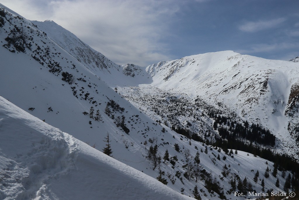 Jarząbczy Wierch, Łopata spod Trzydniowiańskiego Wierchu
