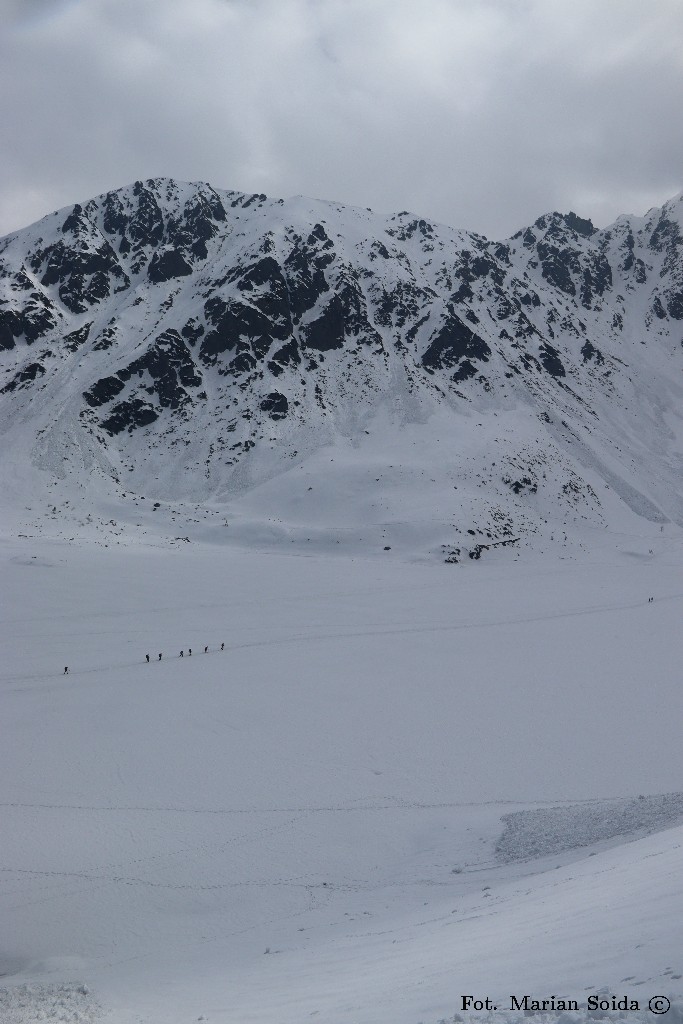 Karawana na Czarnym Stawie