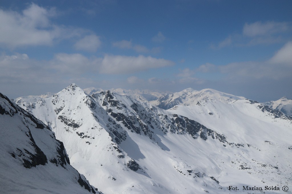 Kawałek wyżej widać więcej Tatr Zachodnich