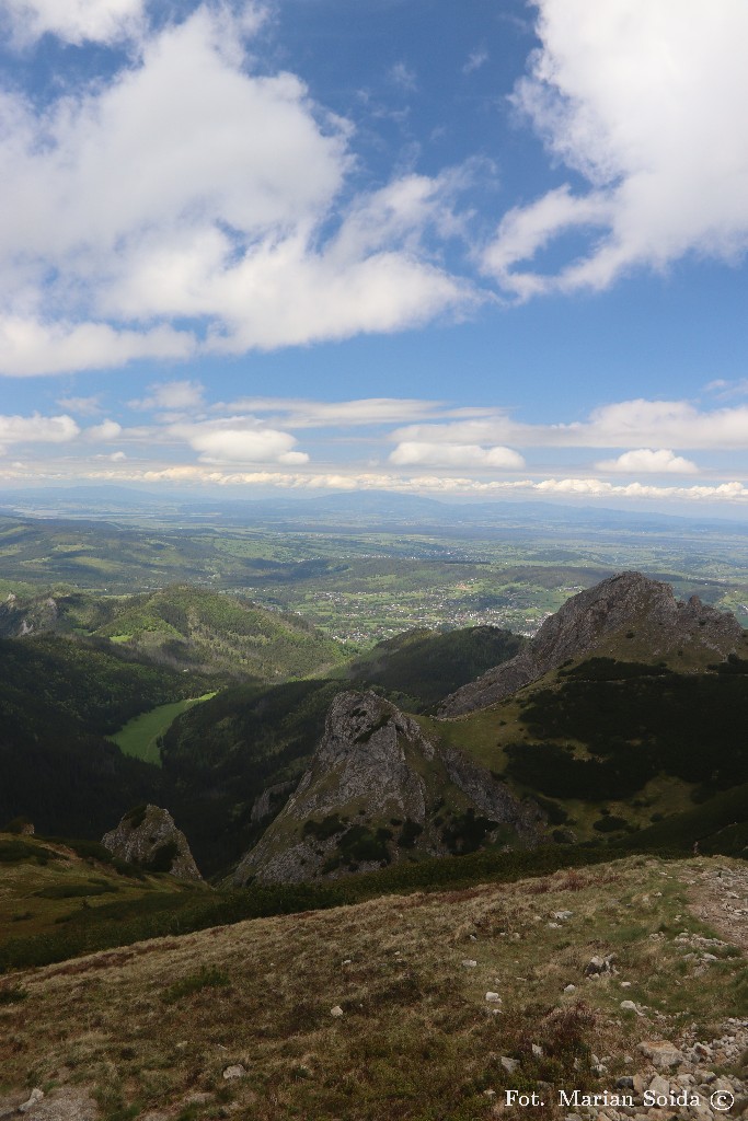 Dolina Małej Łąki, Siodłowa Turnia, mały Giewont spod Kopy Kondrackiej